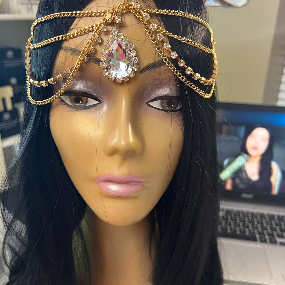 This head pice is tea. I love it and I think it needs a new home